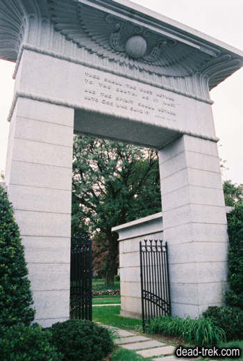 Memorial to the men who died during the U.S. Ex Ex in Mount Auburn Cemetery, Cambridge, MA. Courtesy of findagrave.com