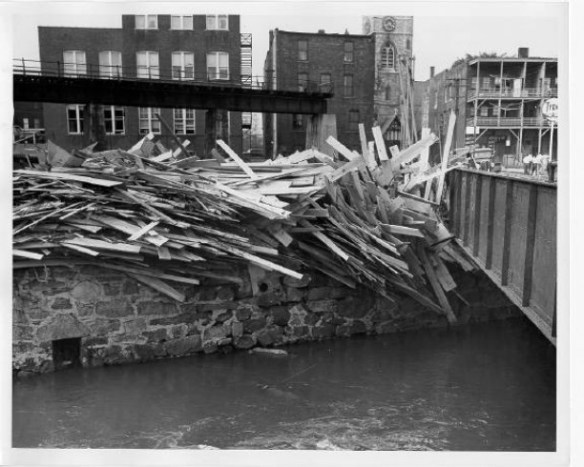 The Prospect Street bridge over the Naugatuck River in Torrington (Connecticuthistory.org)